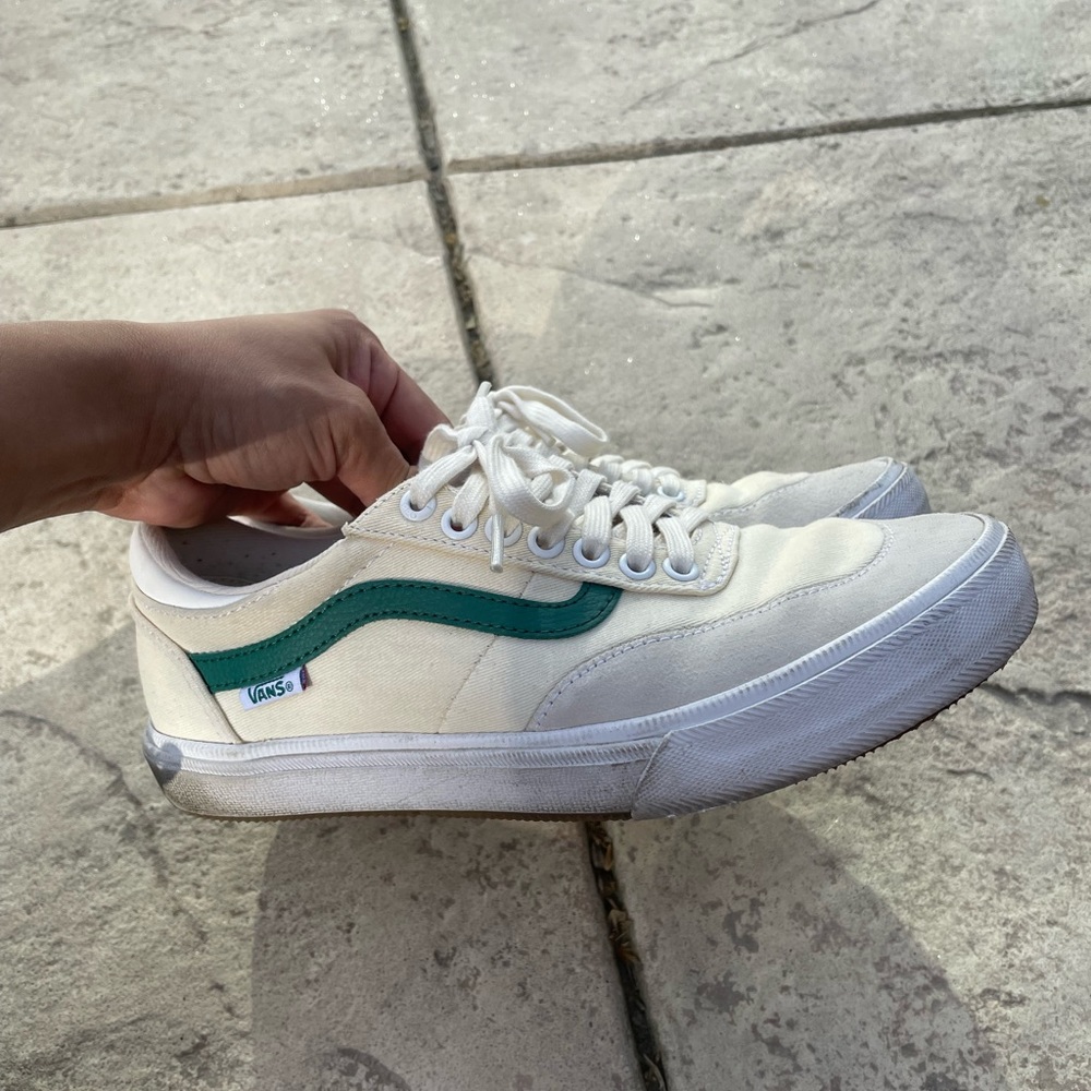 Vans Cream/White US Men’s 7.0 Ultra Cush